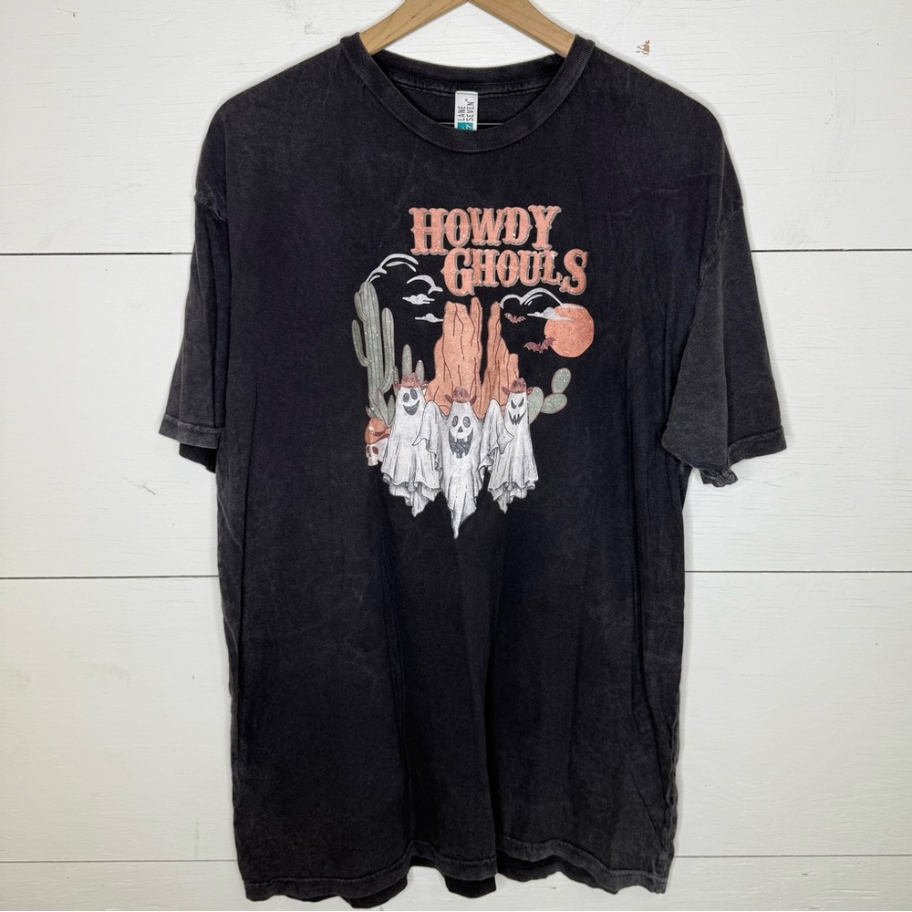 Black Acid Wash Graphic T-Shirt - Howdy Ghouls Size XL